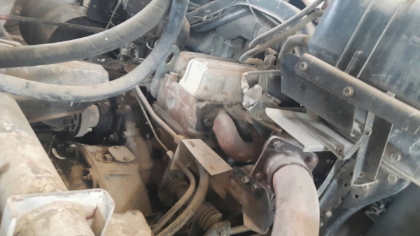 รถนิสสัน  10  ล้อ UD โม่ปูน CWM431 / 250 แรงม้า. ปี 46.   สนใจติด่อ  081 - 6079515