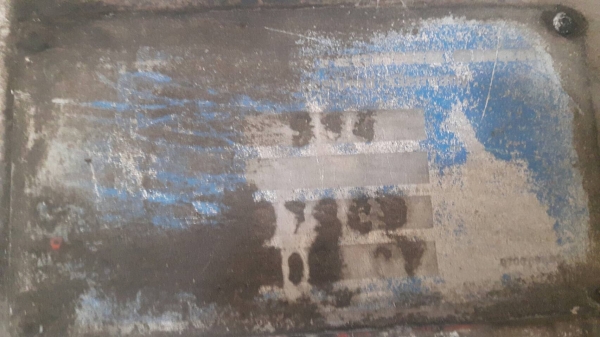 รถนิสสัน  10  ล้อ UD โม่ปูน CWM431 / 250 แรงม้า. ปี 46.   สนใจติด่อ  081 - 6079515