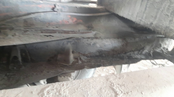 รถนิสสัน  10  ล้อ UD โม่ปูน CWM431 / 250 แรงม้า. ปี 46.   สนใจติด่อ  081 - 6079515