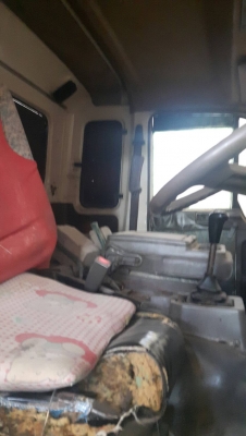 รถนิสสัน  10  ล้อ UD โม่ปูน CWM431 / 250 แรงม้า. ปี 46.   สนใจติด่อ  081 - 6079515