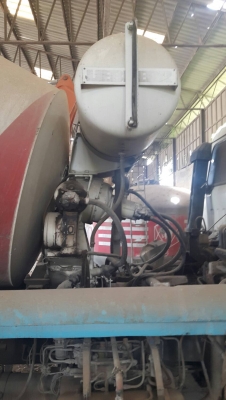 รถนิสสัน  10  ล้อ UD โม่ปูน CWM431 / 250 แรงม้า. ปี 46.   สนใจติด่อ  081 - 6079515