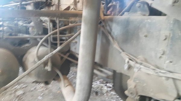 รถนิสสัน  10  ล้อ UD โม่ปูน CWM431 / 250 แรงม้า. ปี 46.   สนใจติด่อ  081 - 6079515