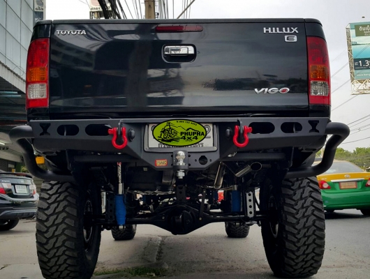 กันชนท้าย Revo