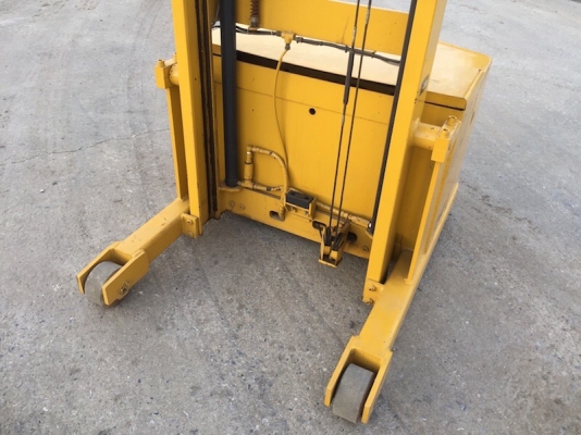 Battery Forklift ยี่ห้อ Nippon ไฟแบต 24V ยกได้ 500 kg เสาสูง 3 เมตร