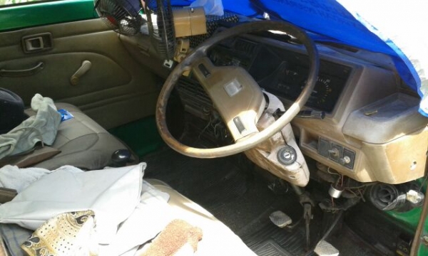 ฝากขายด่วน...ตู้น้อยกะป๊อไดฮัทสุ s70หลังคาสูง ขับดีที่สุด พร้อมโอน ถูกสุดๆ ฝากขายด่วน...ตู้น้อยกะป๊อไดฮัทสุ s70หลังคาสูง ขับดีที่สุด พร้อมโอน ถูกสุดๆ