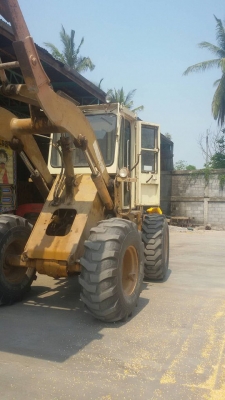 ขายรถตักKOMATSU  515  มีแอร์   พร้อมใช้งาน  ราคาต่อรองได้