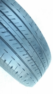 ขายยาง215/65/16 ปี 0814 BEIDGESTONE R611  4 เส้น