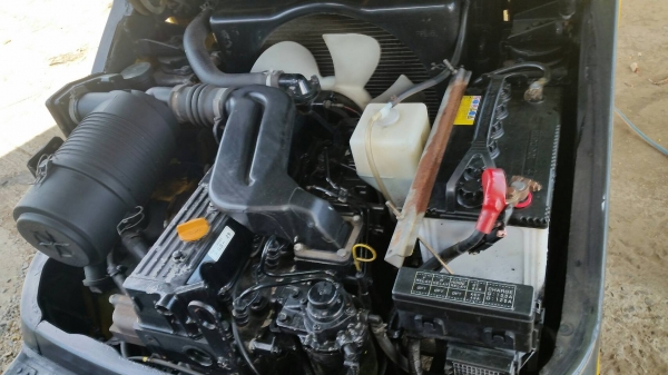 ขายด่วนรถยกKOMATSU FG20-16ยก2ตันเสาสูง3เมตรรุ่นใหม่สุดชั่วโม่งทำงานน้อยแค่1739รถนอกนำเข้ายังไม่เคยใช้งานในเมืองไทยเลย