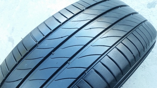 ขายยาง205/55/16 ปี 2415 MICHERLIN 3ST 4 เส้น ขายยาง205/55/16 ปี 2415 MICHERLIN 3ST 4 เส้น