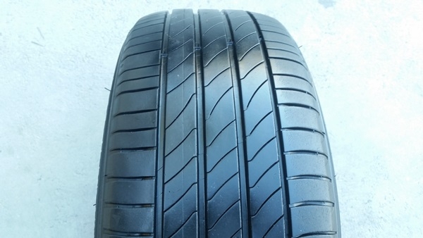 ขายยาง205/55/16 ปี 2415 MICHERLIN 3ST 4 เส้น ขายยาง205/55/16 ปี 2415 MICHERLIN 3ST 4 เส้น