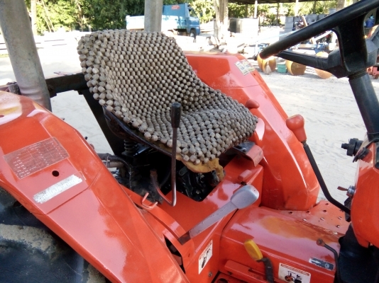 ขายรถไถคูโบต้า 34 แรง พร้อมอุปกรณ์ 3 ชิ้น ราคาต่อรองได้ เล่มพร้อม ดันหน้า พานหก โรตารี่