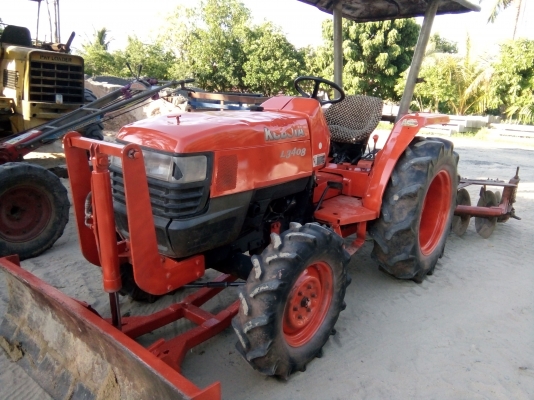 ขายรถไถคูโบต้า 34 แรง พร้อมอุปกรณ์ 3 ชิ้น ราคาต่อรองได้ เล่มพร้อม ดันหน้า พานหก โรตารี่