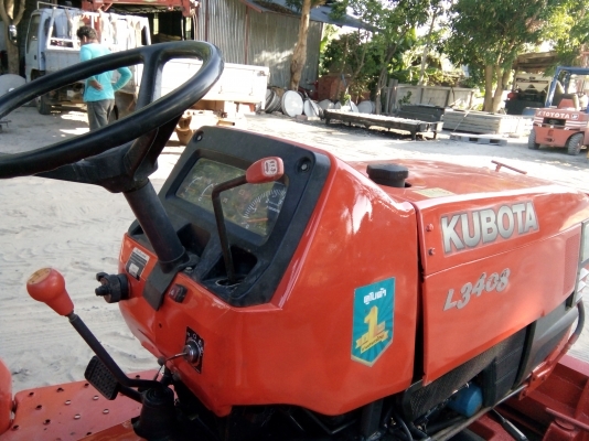 ขายรถไถคูโบต้า 34 แรง พร้อมอุปกรณ์ 3 ชิ้น ราคาต่อรองได้ เล่มพร้อม ดันหน้า พานหก โรตารี่