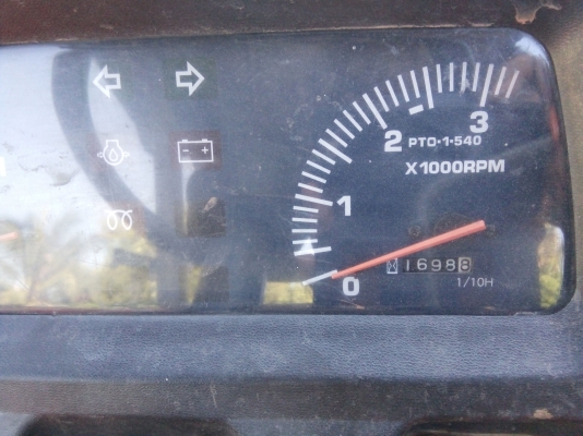 ขายรถไถคูโบต้า 34 แรง พร้อมอุปกรณ์ 3 ชิ้น ราคาต่อรองได้ เล่มพร้อม ดันหน้า พานหก โรตารี่