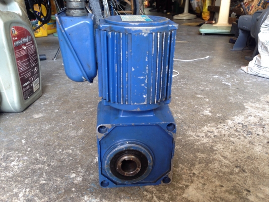 ขายมอเตอร์เกียร์ Hyponic drive Sumitomo 0.1kw 380V 1:240 เพลาออกประมาณ 6รอบต่อนาที แรงบิดเยอะ สภาพสวย พร้อมใช้งาน