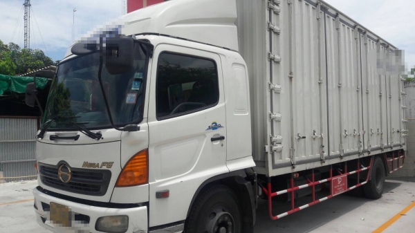 ขายด่วนครับ 6ล้อ ตู้10บาน HINO 1J 220 เครื่อง JO8C รถสวยพร้อมใช้งานครับ