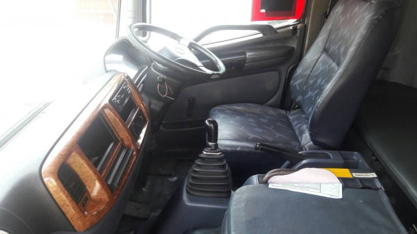 ขายด่วนครับ 6ล้อ ตู้10บาน HINO 1J 220 เครื่อง JO8C รถสวยพร้อมใช้งานครับ