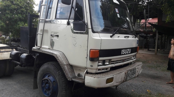 หัวลาก isuzu 240 ปี36