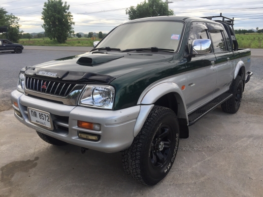 ขาย MITSUBISHI GRANDIS 4WD ปี2001