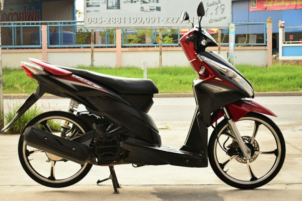 Honda click 110i สีแดง-ดำ ปี 54 สภาพเครื่องดีเดิม ๆ ราคา เบา ๆ