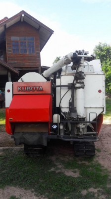 ขายรถเกี่ยวข้าวคูโบต้า  DC 70 g   สภาพสวย  ราคาถูกเหมาะตามสภาพ  เอาไปใช้ได้เลยครับ