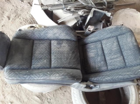 ขาย เบาะไฟฟ้าbenz c220มอเตอใช้งาน ใด้หมด นะคับ คู่ ล้ะ 3900