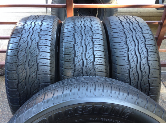 ยาง Bridgestone 235 55 18 ปี14 ดอกเยอะ ราคาไม่แพง