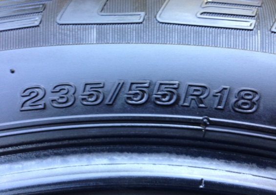 ยาง Bridgestone 235 55 18 ปี14 ดอกเยอะ ราคาไม่แพง