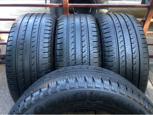 ยาง Goodyear 255 55 18 ปลายปี13 ดอกเต็ม ใช้ยาว ราคาไม่แพง ยาง Goodyear 255 55 18 ปลายปี13 ดอกเต็ม ใช้ยาว ราคาไม่แพง