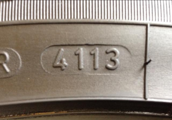 ยาง Goodyear 255 55 18 ปลายปี13 ดอกเต็ม ใช้ยาว ราคาไม่แพง ยาง Goodyear 255 55 18 ปลายปี13 ดอกเต็ม ใช้ยาว ราคาไม่แพง
