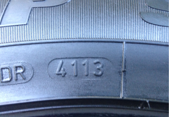 ยาง Goodyear 255 55 18 ปลายปี13 ดอกเต็ม ใช้ยาว ราคาไม่แพง ยาง Goodyear 255 55 18 ปลายปี13 ดอกเต็ม ใช้ยาว ราคาไม่แพง