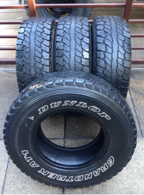 ยาง All Dunlop 30 9.5 R15 ปี12 พร้อมใช้งาน ราคาไม่แพง