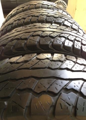 ยาง All Dunlop 30 9.5 R15 ปี12 พร้อมใช้งาน ราคาไม่แพง