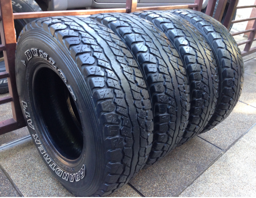 ยาง All Dunlop 30 9.5 R15 ปี12 พร้อมใช้งาน ราคาไม่แพง