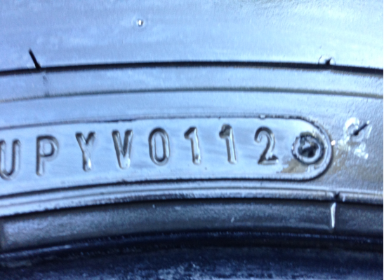 ยาง All Dunlop 30 9.5 R15 ปี12 พร้อมใช้งาน ราคาไม่แพง