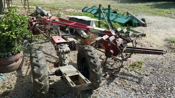 รถไถนาเดินตาม