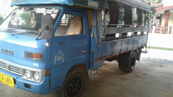 ขายด่วน ISUZU รถโดยสายเครื่อง 85 คัชชีสวยมาก
