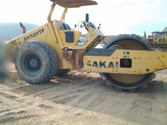 ขาย รถบด SAKAl  - SV520 T - F.  ( รถทำงาน 6,5xx ชม. )    สนใจติดต่อ  081 - 6079515