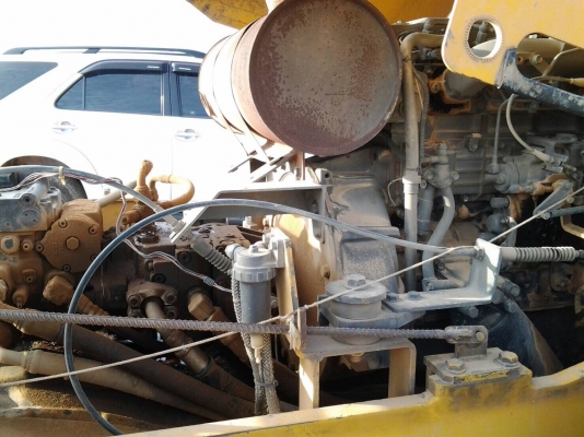 ขาย รถบด SAKAl  - SV520 T - F.  ( รถทำงาน 6,5xx ชม. )    สนใจติดต่อ  081 - 6079515