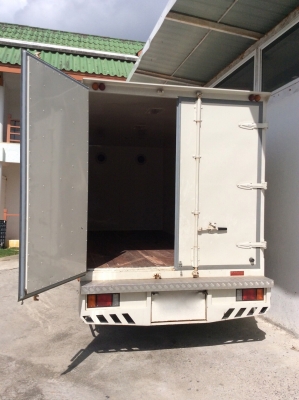 รถฮีโน่ 6 ล้อ ตู้แห้ง 150 แรงม้า. ปี 57.  ( รถวิ่ง 10,xxx กม. )     สนใจติดต่อ  081 - 6079515