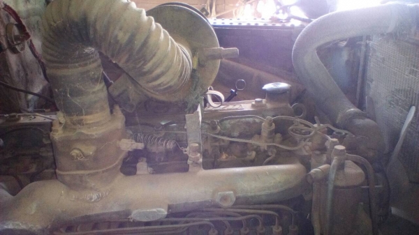 ขายรถแทรลเลอร์ ISUZU หัวยาว รถบรรทุกรถเกี่ยว เพลาเดียว 10ล้อขายราคา 250,000บาท