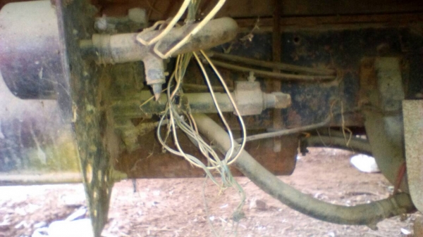 ขายรถแทรลเลอร์ ISUZU หัวยาว รถบรรทุกรถเกี่ยว เพลาเดียว 10ล้อขายราคา 250,000บาท