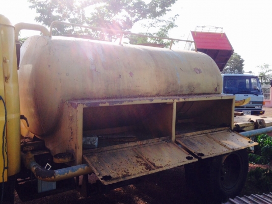 ขายถังนำ้ประมาณ5000-6000ลิตร