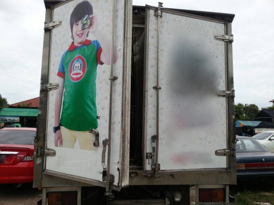 รถฮีโน่ 6 ล้อ ตู้แห้ง FB4J - 145 แรงม้า. ปี 42.    สนใจติดต่อ  081 - 6079515