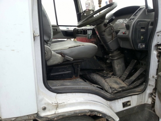 รถฮีโน่ 6 ล้อ ตู้แห้ง FB4J - 145 แรงม้า. ปี 42.    สนใจติดต่อ  081 - 6079515