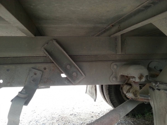 รถฮีโน่ 6 ล้อ ตู้แห้ง FB4J - 145 แรงม้า. ปี 42.    สนใจติดต่อ  081 - 6079515