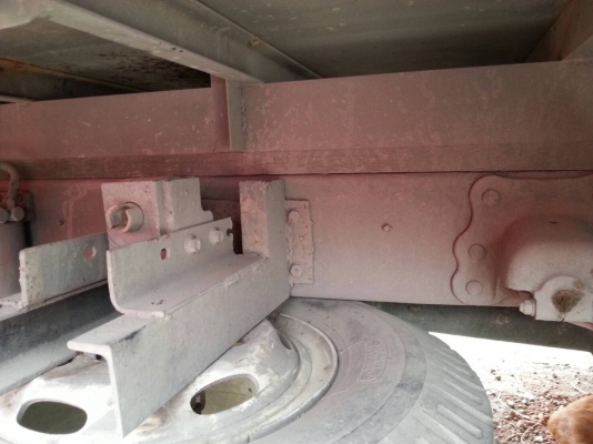 รถฮีโน่ 6 ล้อ ตู้แห้ง FB4J - 145 แรงม้า. ปี 42.    สนใจติดต่อ  081 - 6079515