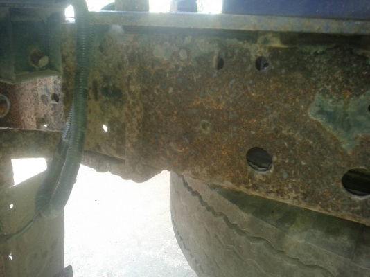 รถอีซูซุ 6 ล้อ ( บรรทุกน้ำมัน ) NQR / 130 แรงม้า. ปี 48.     สนใจติดต่อ  081 - 6079515