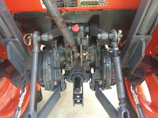 คูโบต้า L4708 4 WD พร้อมใบมีดดันหน้าใหม่