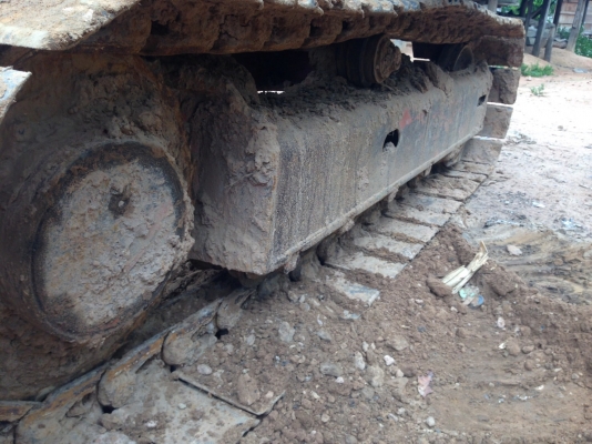 ขายรถแบคโฮ  KOMATSU  รุ่น PC 60-2  ปั๊มเดิม เครื่องเดิม  โซ่ดี  เอวแน่นขาย ราคา 250,000 บาท